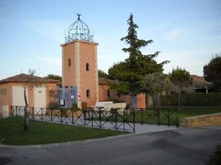 Le Jardin Des Alpilles Villa Eyguieres Exterior photo